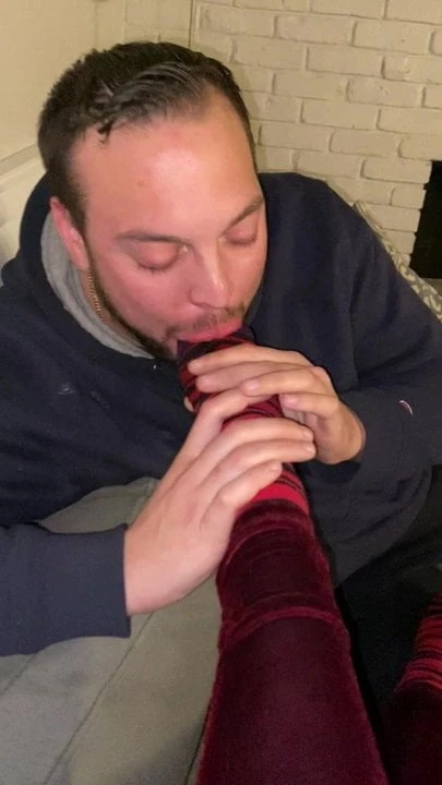 Wet socks worship