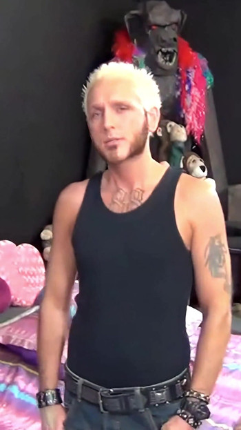 Fuck a fan - hadiah natal untuk vince dari sacramento sophie dee, nikki sexx, jennifer white