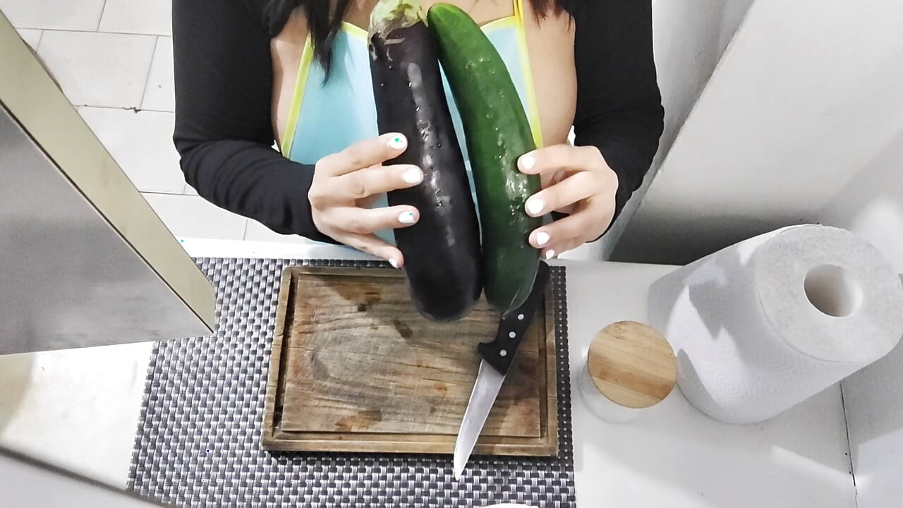 I shove a huge cucumber up my hungry asshole - Fetish