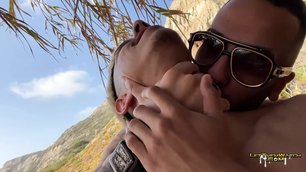 2 Hung Latinos fucking on public beach Raw – LetThemWatch