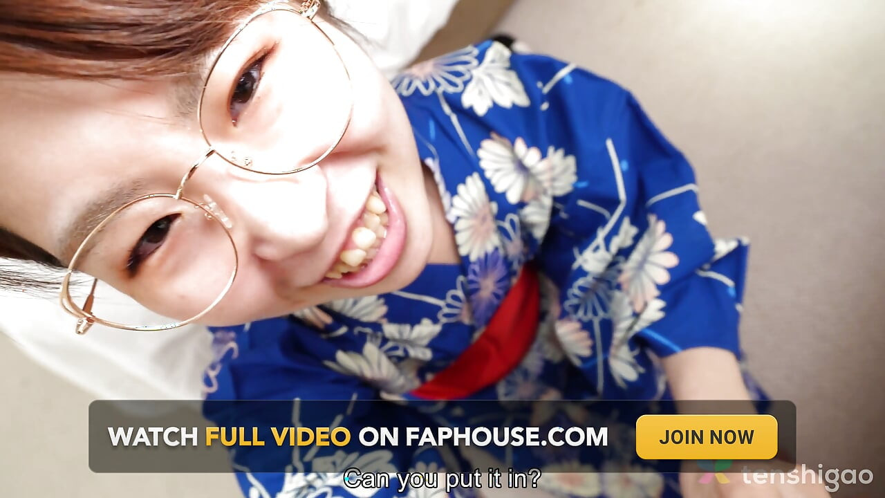 Momoko Azuma Returns to Our Studios and Wears a Yakata to Masturbate