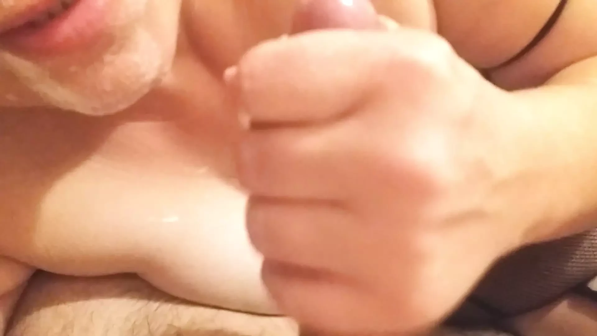 Isteri matang suka disebat krim, deepthroat, hisap, perpisahan, jilat. Handjob, pancutan mani