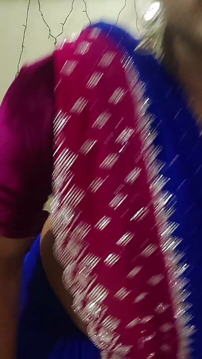 Cumming in Saree