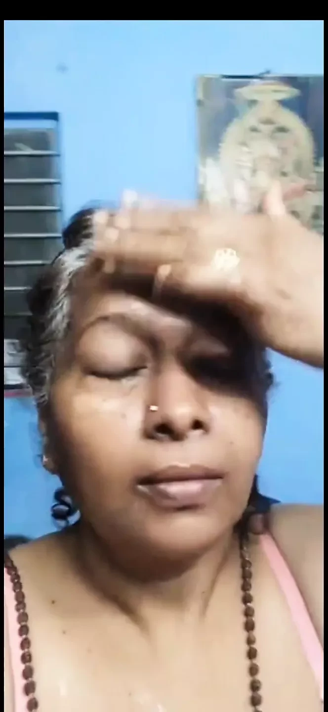 Indian Mature lady showing body 2