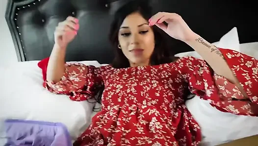 Dadcrush - seksi esmer piliç pencerede sıkıştı biraz itiliyor ve arkadan şaplak atıyor