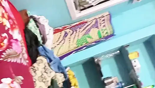 Оралсекс индийской тетушки с большим членом и молодым пасынок с большим членом