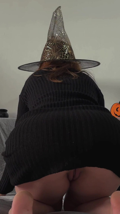 Witch's Fart Curse: Toxic Spell for Halloween