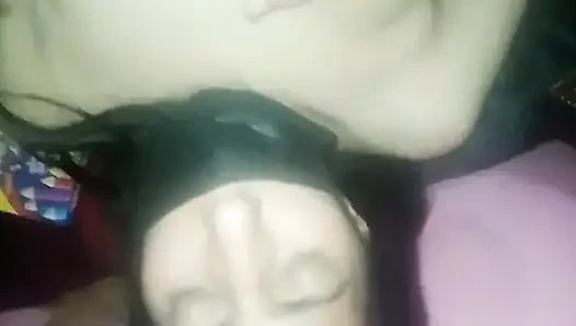 Dasi india seks anal dengan tubuh aduhai