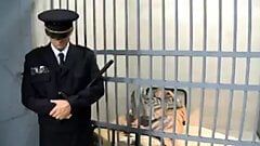 Französische Sandra wird im Gefängnis gefickt