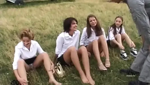 Новые горячие курсанты трахаются и подвергают уроку жесткого секса