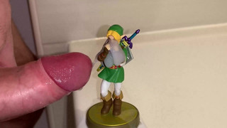 Hotglue: OoT Link amiibo