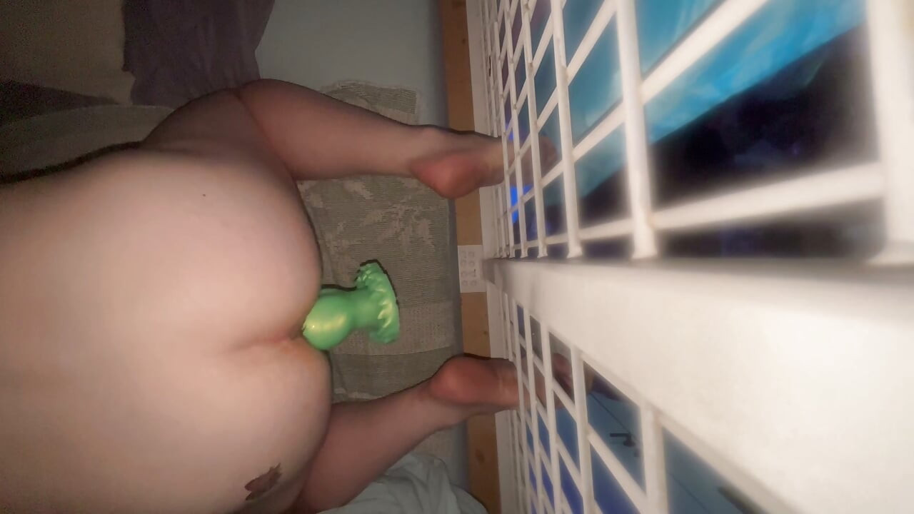 Riding monster dildo