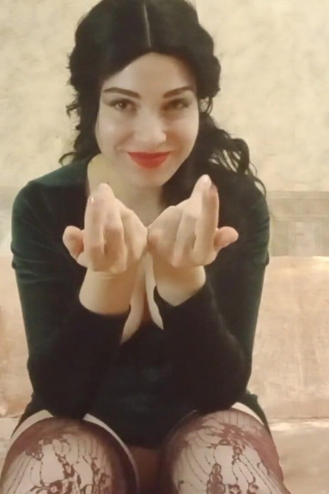 Dalya Gets Extra Pleasure Putting a Finger in Her Ass During Masturbation