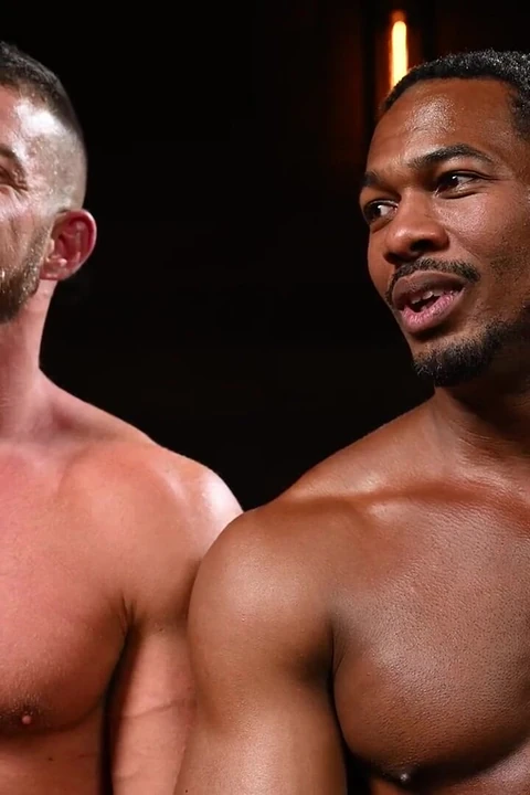 Si gemuk beefcake lagi asik ngentot kontol besar sean xavier