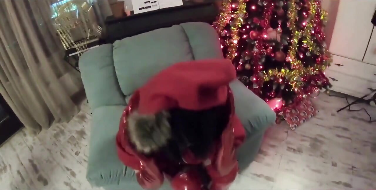 Tante sange santa lagi asik nyepong kontol dan dientot gaya doggy sampai dicrot di dalam