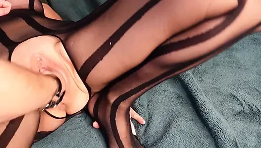 Pompa Penisi Vajinasını Emdi, Yumrukladı ve Fışkırttı, Ev Yapımı Gerçek Milf