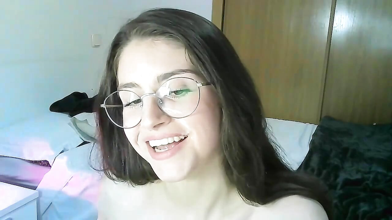 Apenas membros vivem boquete facial
