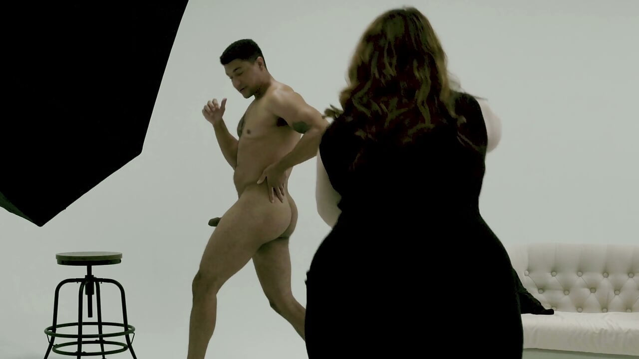Objeto: la sesión de fotos desnuda se convierte sexual w bea york