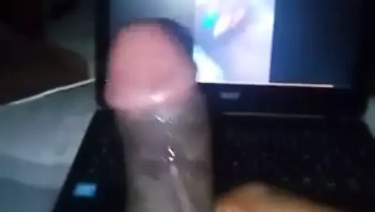 Kim benim kalın cum içmek ister?