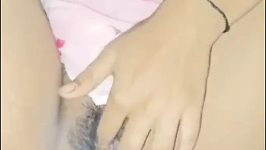 18+ indisches mädchen fingert erstmals orgasmen & harten sex, desi dorf bhabhi
