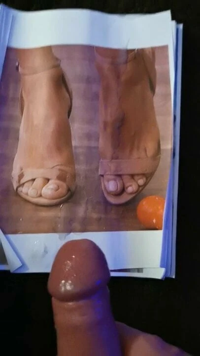 Holly Willoughby cumtribute 215