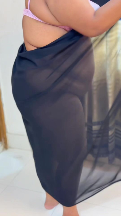 Peituda árabe madrasta gostosa sem hijab e abaya