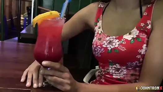 Johntronx - aku ketemu cewek semok latina di bar dan ngentot memeknya habis-habisan di kamarku