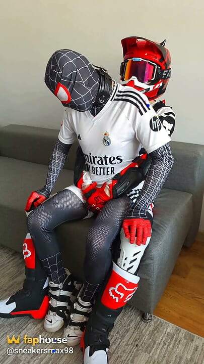 Mx Biker Brought Spider-man to Orgasm and Cum on His Face