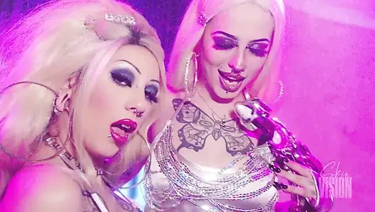 Мы кончаем с миром - Luna Luxxx и Maya Romero