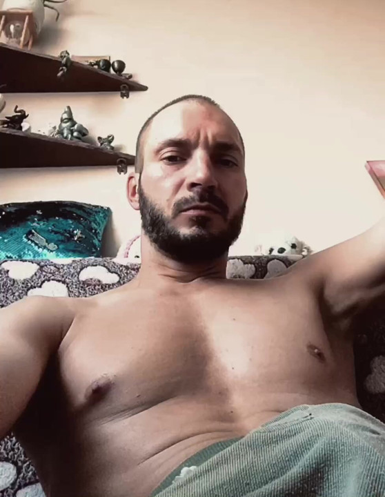 Guy's Hot