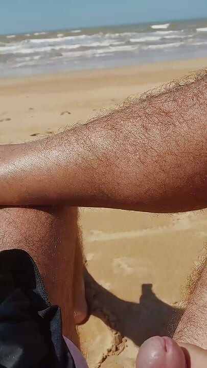 Ladysilva Exibindo Meu Pau Na Praia