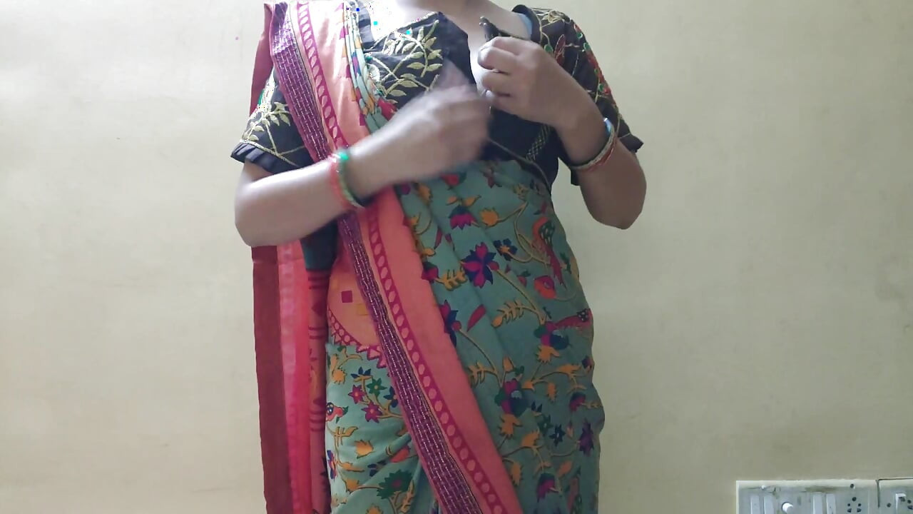 Bhabhi Ka Bluse Buttons Lagane Ke Baad Choda