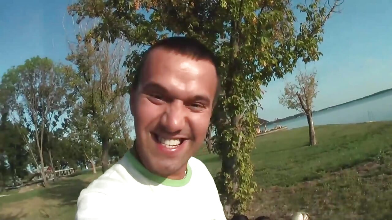 Amaterski Seks i Analni Trojac na Plaži