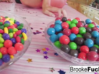 Brookeとmarie luv candyland