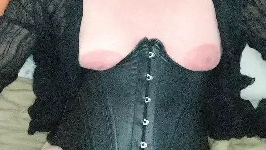 Mastürbasyon yapan travesti kaltak