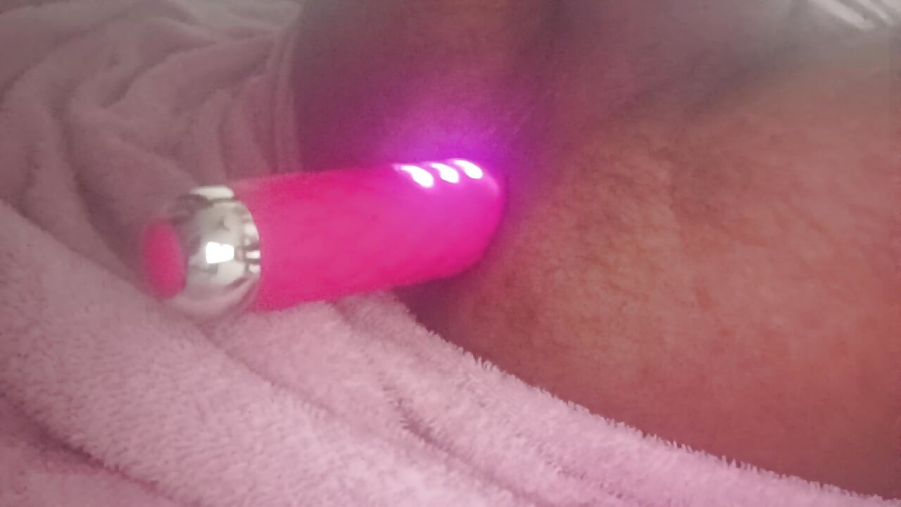 Enjoying own company with vibrator