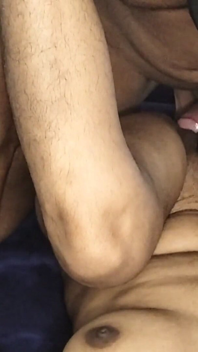 Fingering make her lustrous | Clip 1
