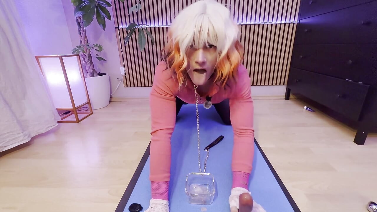 Sissy Elvi Lynx Takes Turns Fucking Her Asshole and Her Throat with a Dildo