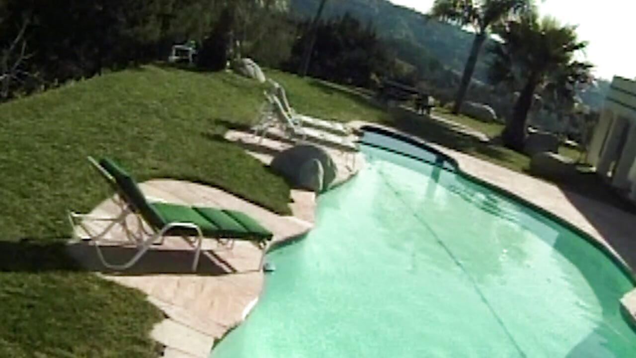 Heiße College-Geständnisse am Pool