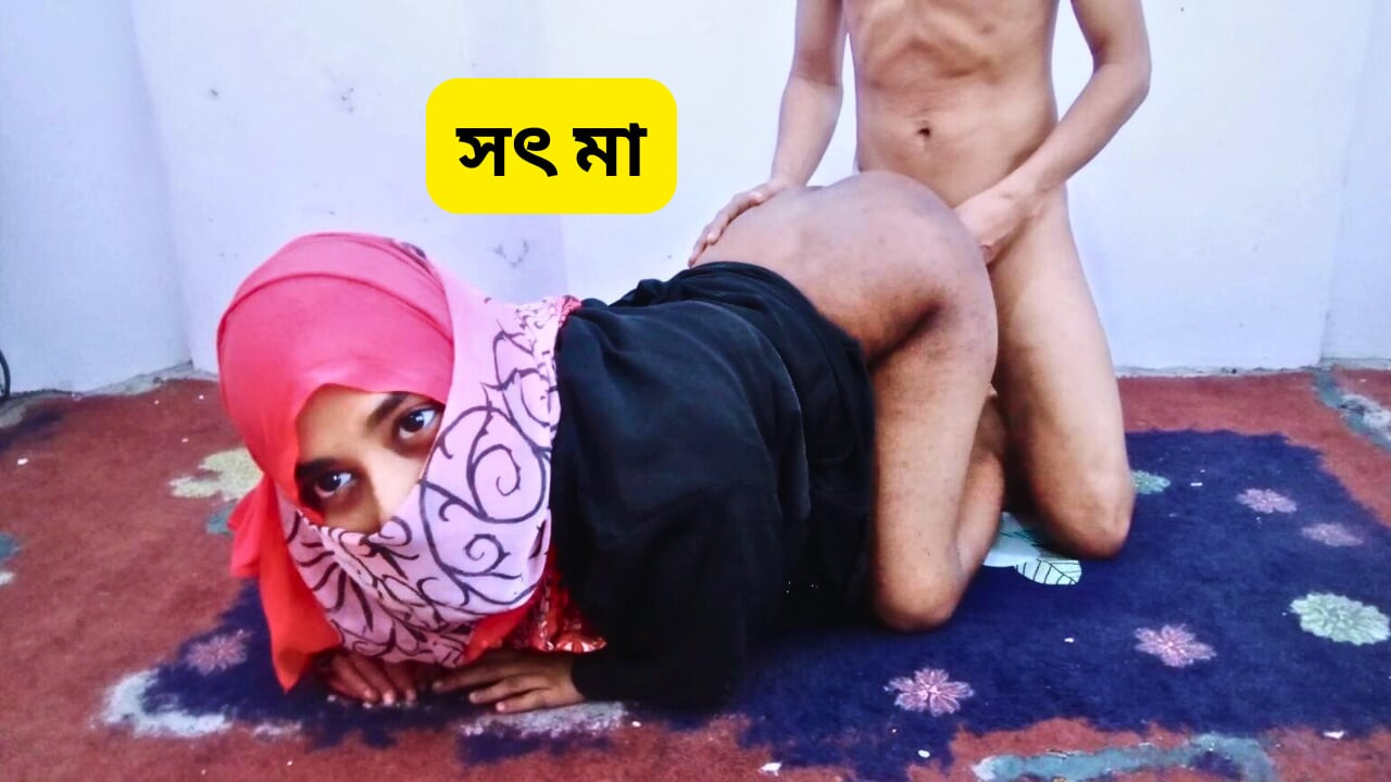 Kašljam svoju maćehu dok radi imo freelancing i jebem njezinu usku pičku