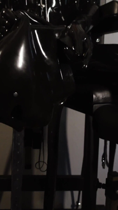 Rubber slut fucking her pussy