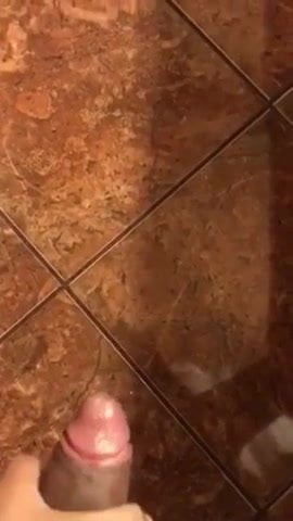 okşayarak benim kahverengi horoz ve sağladım