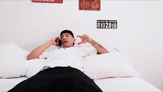 Hemşireler Erektil Disfonksiyonumu Oral Seks Ve Sikişme Ile Tedavi Ediyor, Iki Hemşireyle Üçlü