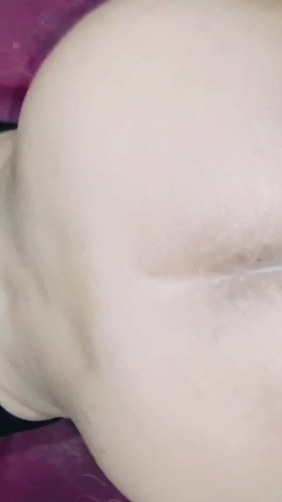I fucked my sister-in-law who was wearing a black bra doggy style and released all my cum inside her pussy. | Clip 1