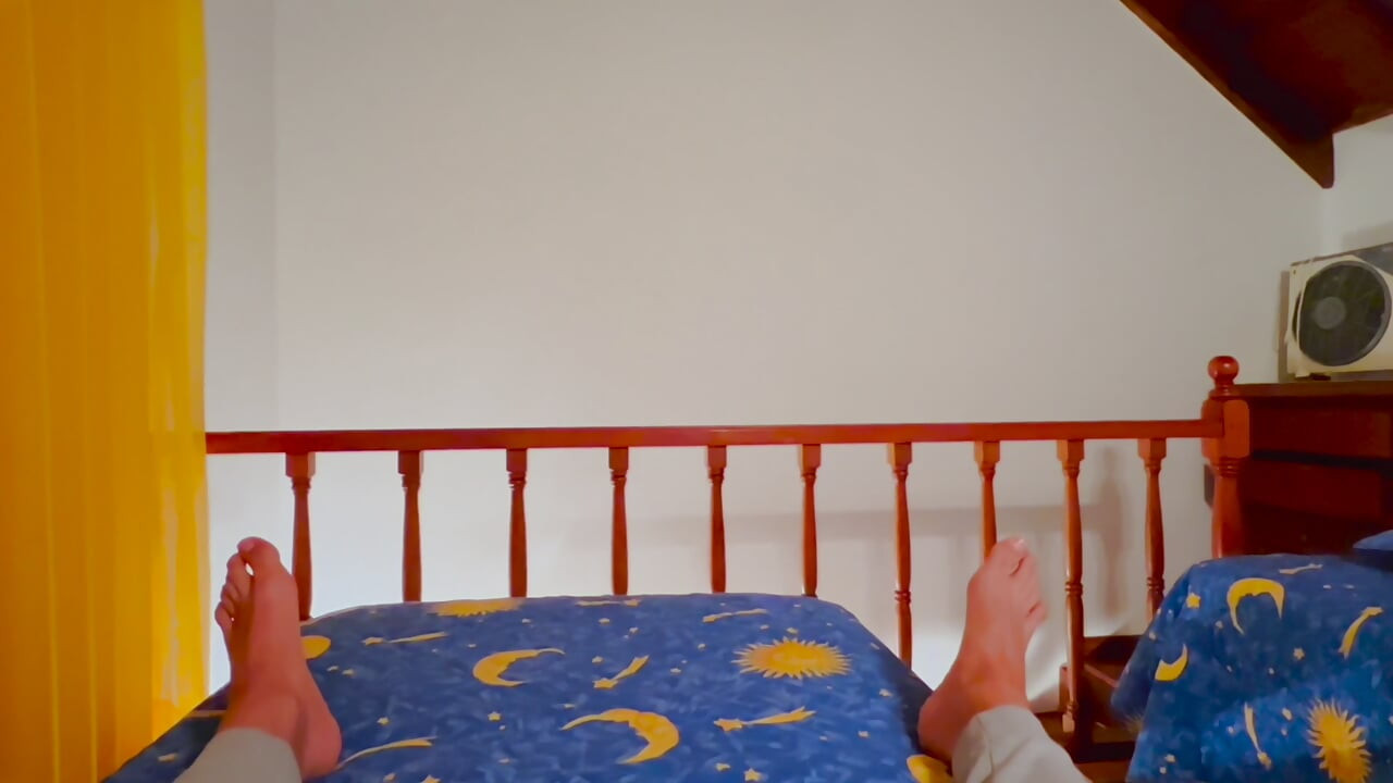Moja cimerka je došla gore u moju spavaću sobu i stvari su postale čudne brzo - Lana Myers