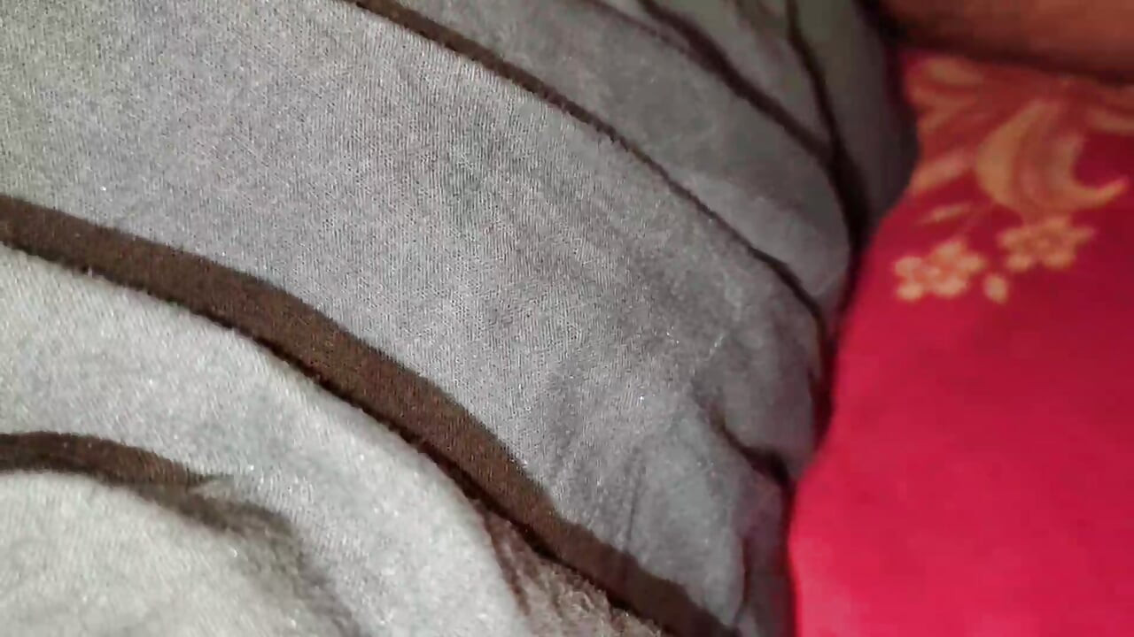 Pooja foi brutalmente fodida