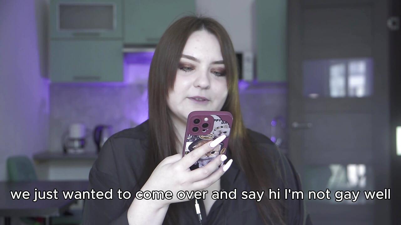 Poveste porno - sex în grup homosexual pentru prima dată anal pentru băiat (engleză, virgin, ejaculare facială)