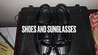 Schuhe und Sonnenbrille
