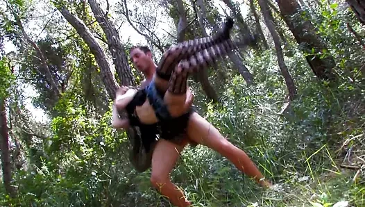 Жестко трахнутая щель возбужденной юной пизды Cherry выглядит немного полным спермы лицо