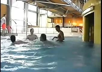 Splashed Twinks!